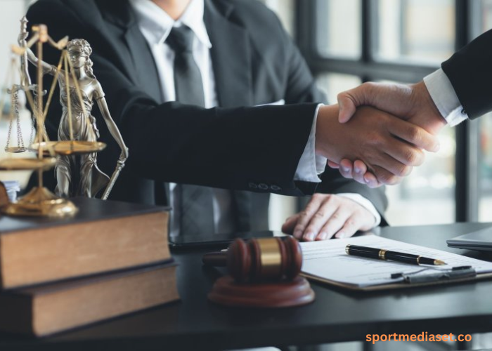 6 Situations When Every Businessperson Should Hire a Lawyer