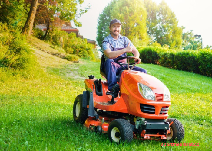 6 Must-Have Features for the Best Commercial Lawn Mower